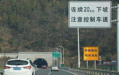 汽车过弯限速多少正常